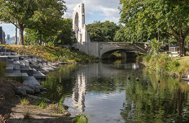 Alps and Lakes of the South Island Image 4