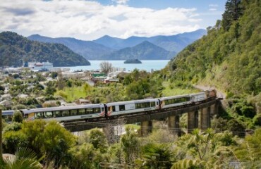 Great Journeys of New Zealand - Signature Cities & Seas Tour 2025/2026 Image 2