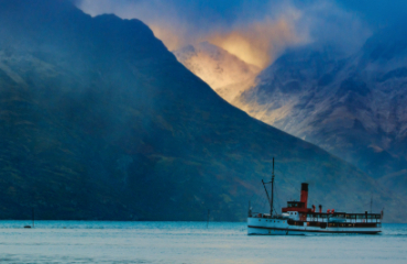 Lakes, Mountains and Glaciers Tour Image 5