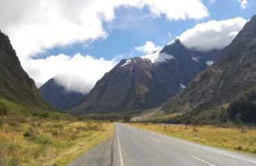 Explorer Tour of New Zealand Image 2
