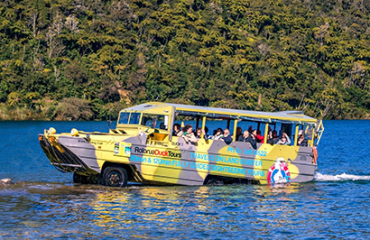 3 Day Hobbiton, Rotorua and Geothermal Experience Image 4