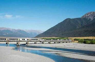 TranzAlpine, Glaciers & Queenstown Discovery Image 3