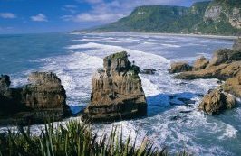 Christchurch to Queenstown with TranzAlpine, and West Coast Glaciers Image 2