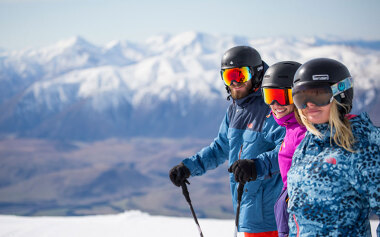 Friends enjoying a ski at Mt Hutt