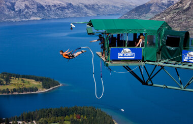 Bungy Jumping in Queenstown