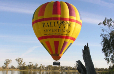 1 Hour Sunrise Balloon Flight with Barossa Balloon Adventures - Breakfast included