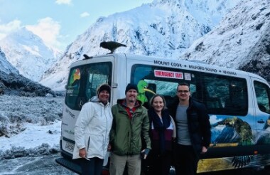 Premium Milford Sound Small Group Tour, Cruise & Picnic Lunch