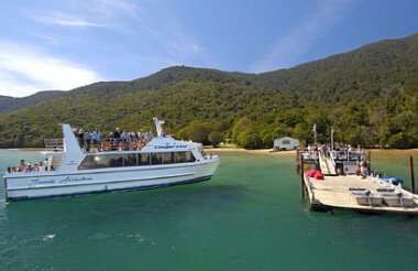 Queen Charlotte Sound Cruise and Walk