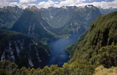 Dusky & Doubtful Sound Gold Star with Fiordland Helicopters