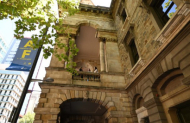 Iconic Adelaide Walking Tour with Flamboyance Tours