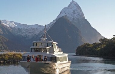 Milford Sound Fly, Cruise, Fly with Milford Sound Scenic Flights