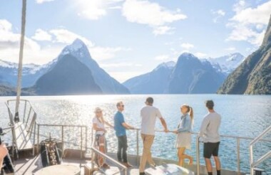 See all of New Zealand with a tailor-made package holiday