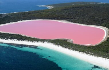 Le Grand Pink Lakes Scenic Flight with Fly Esperance