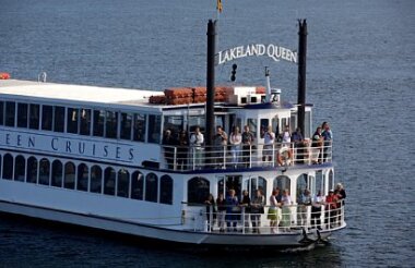 Lakeland Queen Lunch Cruise