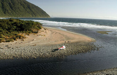 Milford Sound Helicopter Flight and Cruise with Glacier Southern Lakes Helicopters