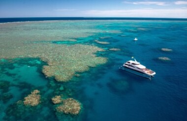 Reef Cruise, Snorkel and Helicopter Flight with Down Under Cruise & Dive
