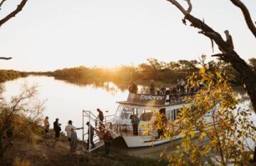 Outback Aussie Tours: Legendary Longreach and Winton Tour - Day 7