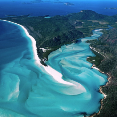 See all of New Zealand with a tailor-made package holiday