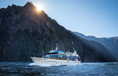 Milford Sound Cruise and coach tour from Queenstown