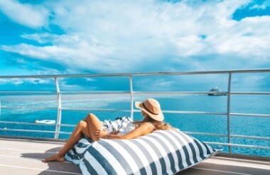 Cruise Whitsundays ReefSuite with Journey Beyond