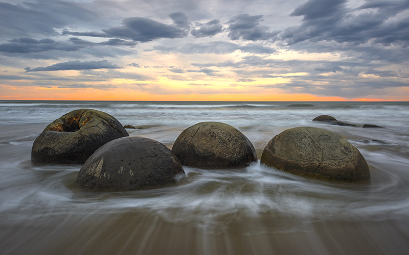 Marvel at the enchanting Moeraki Boulders Marvel at the enchanting Moeraki Boulders