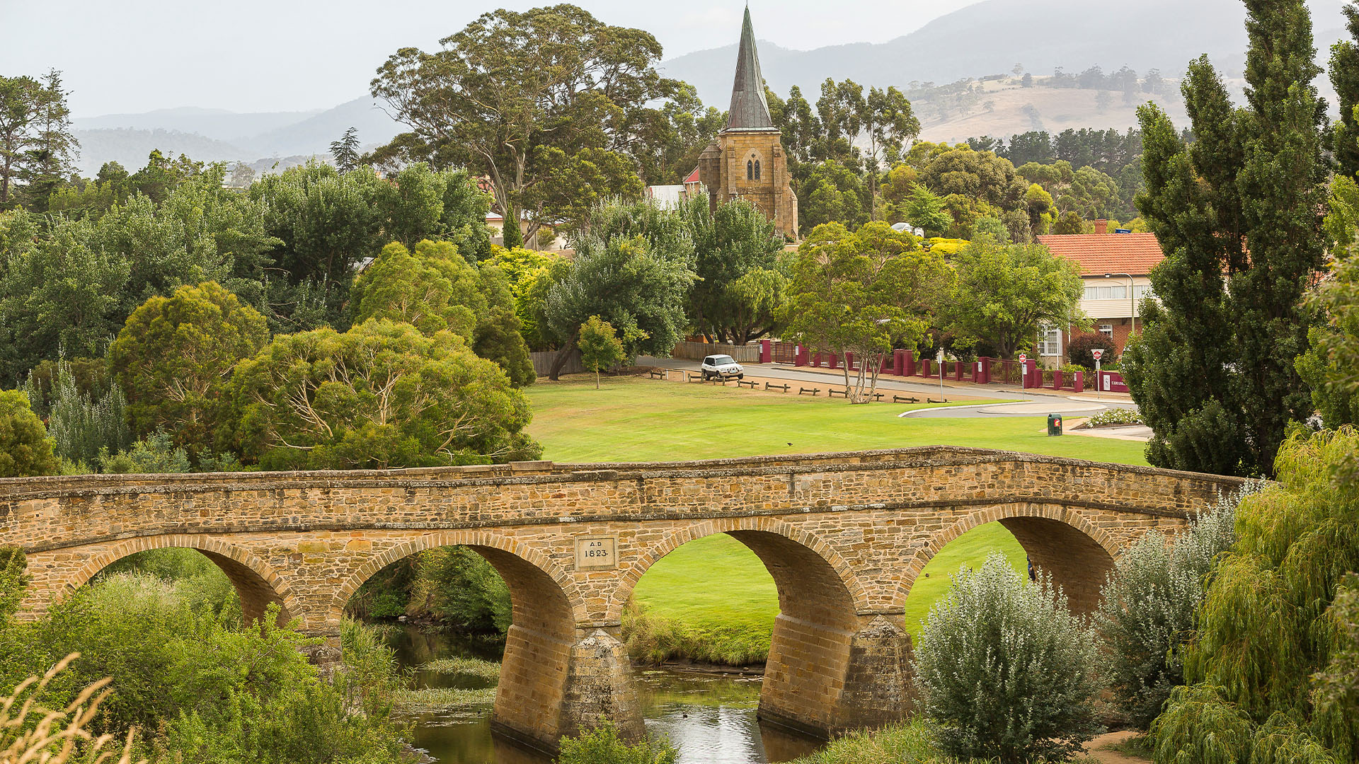 Tasmania - Explore rugged coastlines, gorgeous mountain ranges, and more!