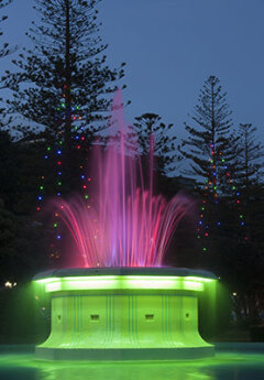 Image of a fountain and colorful lights in Napier