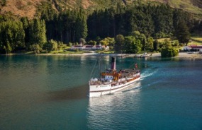 TSS Earnslaw leaving Walter Peak High Country Farm