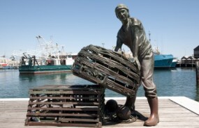 A statue by the water of Freemantle