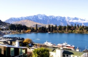 View from Queenstown over Lake Wakatipu