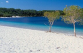 Lake Mckenzie on Fraser Island