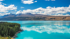 Lake Pukaki on the way to Mt Cook