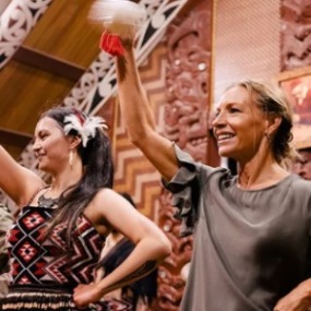 Maori poi performance