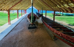 Waitangi Treaty Grounds waka