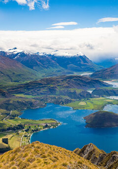 Fantastic views of Lake Wanaka and surrounding mountains from Roys Peak