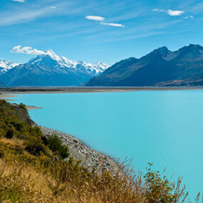 Views over Lake Pukaki to Mount Cook