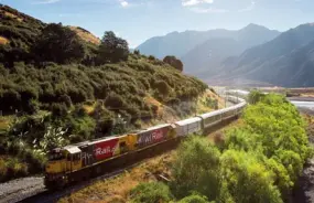 Hurunui Hills Train