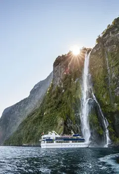 Scenic cruise in Milford Sound