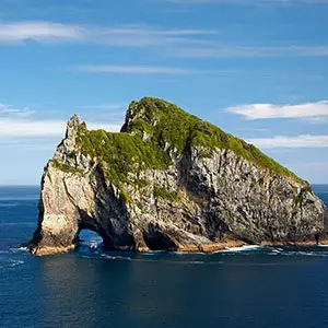 The Bay of Islands famous Hole in the Rock